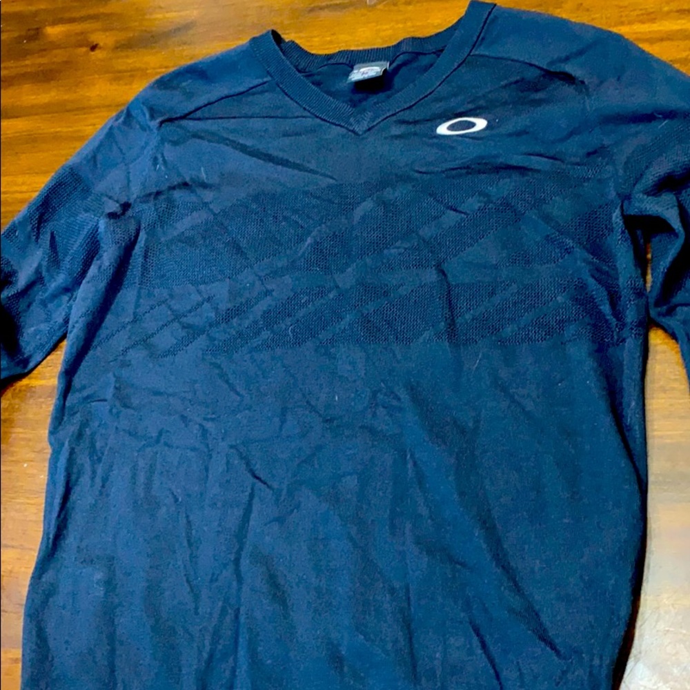 Men’s Medium Oakley Sweater